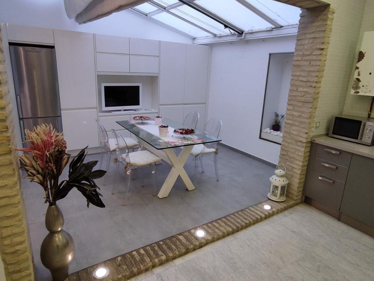 Apartamento Un Jardin En La Alfalfa - Kainga Homes Sevilla Exteriör bild